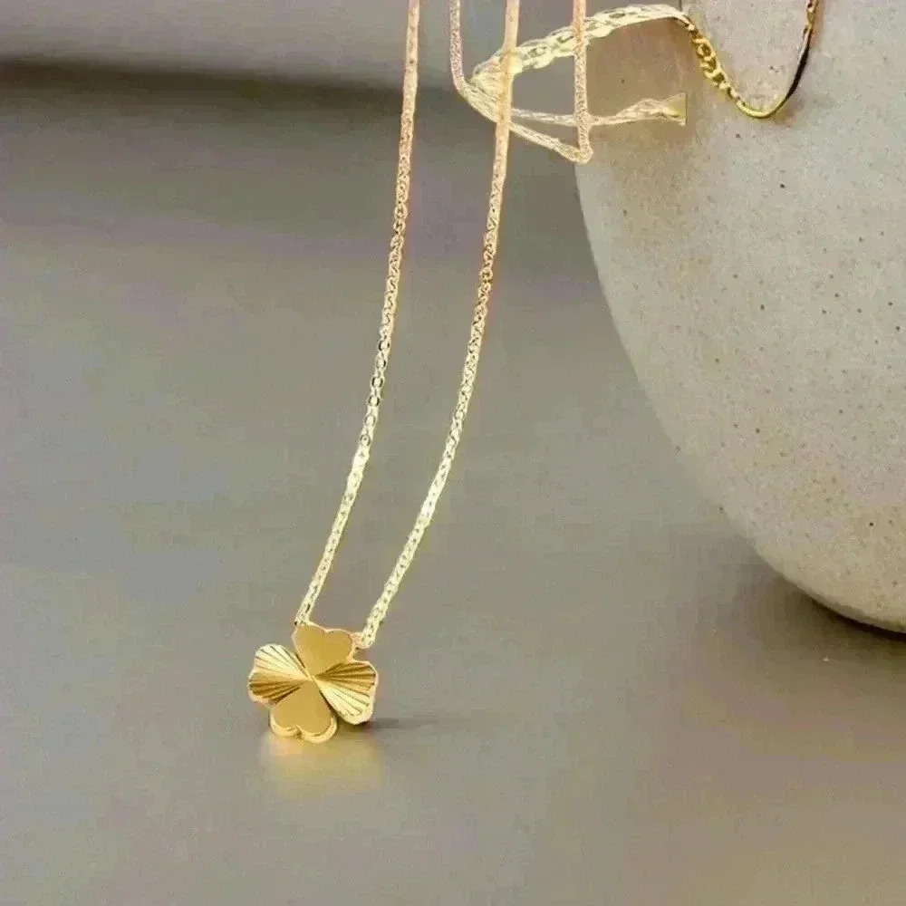 Darla Four Leaf Clover Pendant Necklace In Yellow Gold